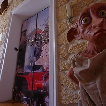 Movie Guesthouse Rome Bagian luar foto